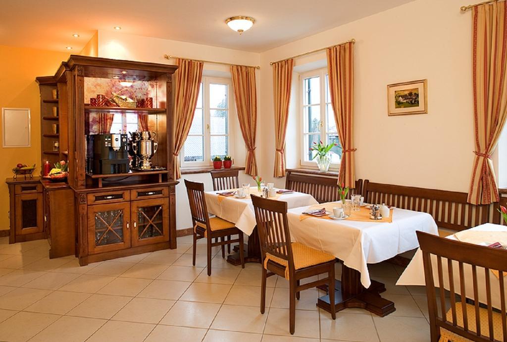 Privatzimmer Stabauer Мондзее Екстериор снимка