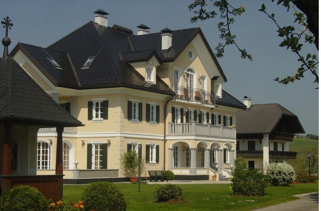 Privatzimmer Stabauer Мондзее Екстериор снимка